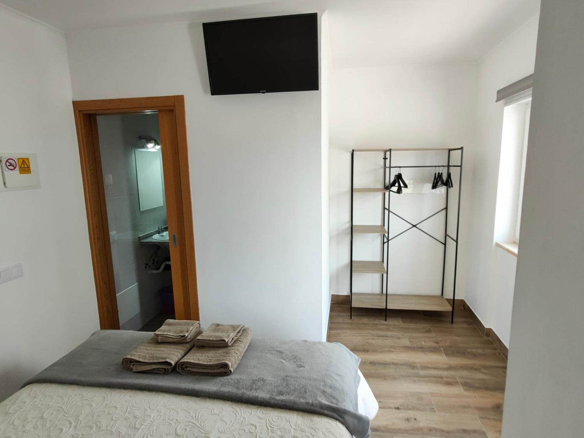 Casa Da Avo - Center - Private Bedrooms Gasthof *
